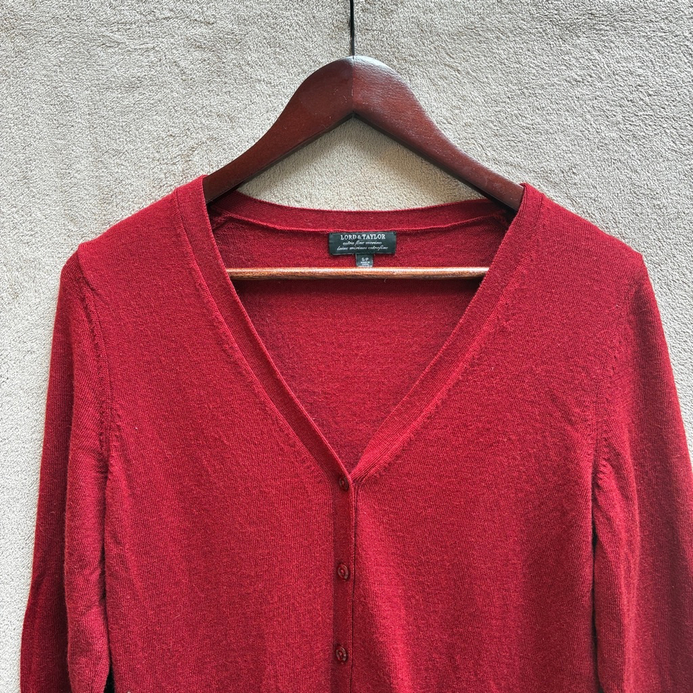 Lord & Taylor Women’s Red Wine Merino Wool Cardigan Size SP Soft Natural Fibers